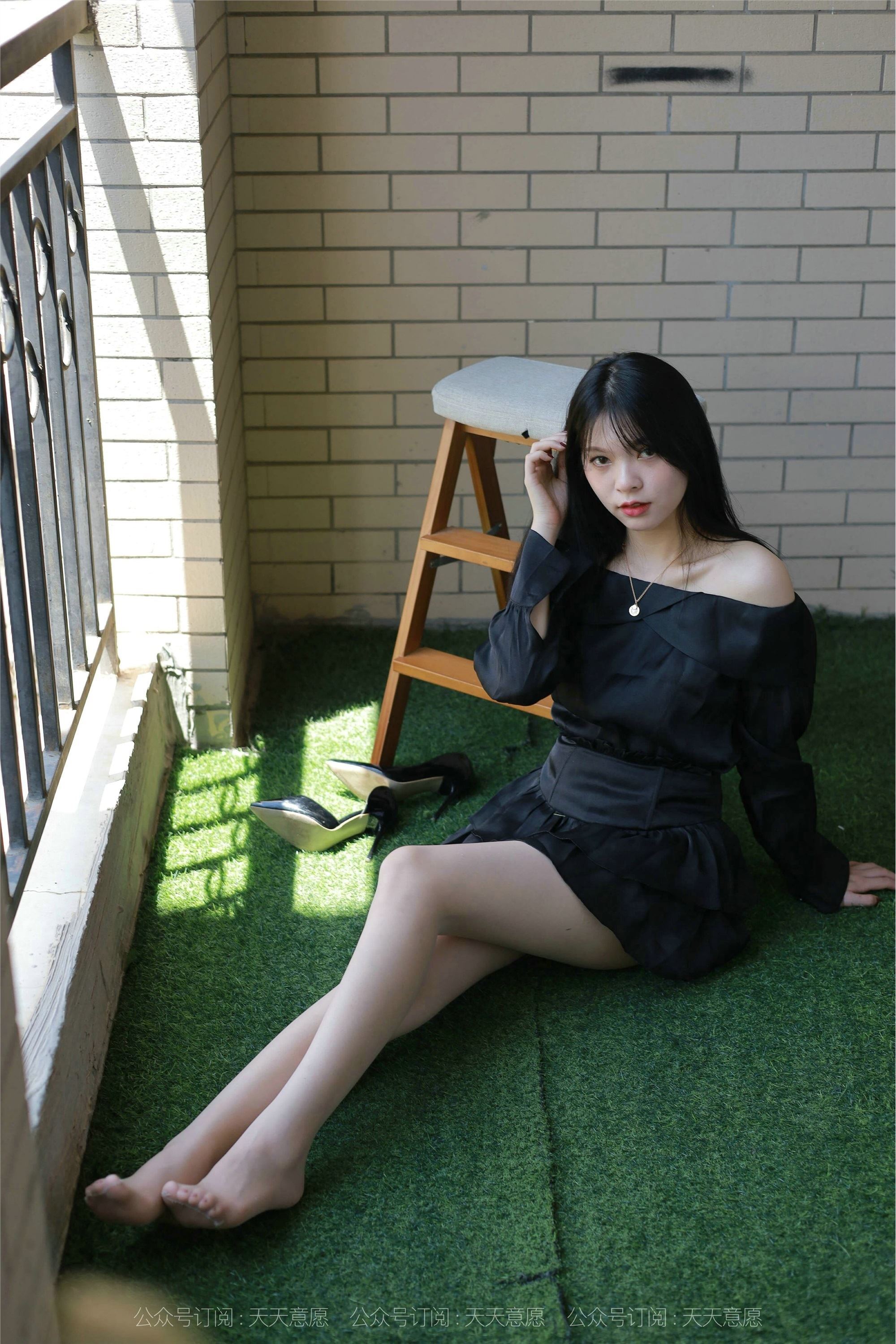 IESS异思趣向  2021.08.23 丝享家898：小七《一字肩短裙》